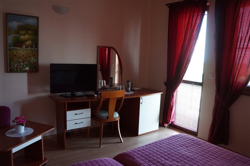 Guest House Golden Flake 4Km From Bolata Beach Bŭlgarevo Δωμάτιο φωτογραφία
