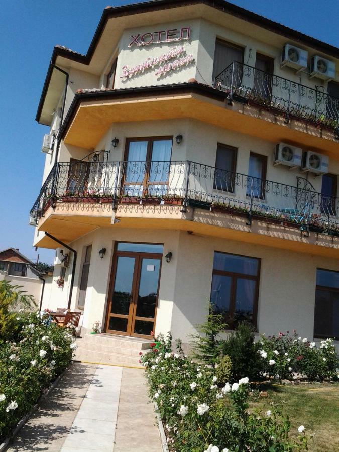 Guest House Golden Flake 4Km From Bolata Beach Bŭlgarevo Εξωτερικό φωτογραφία
